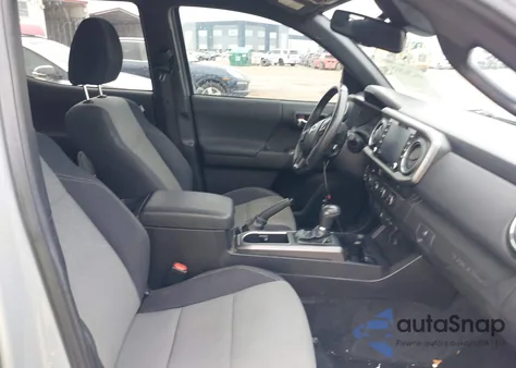 2021 Toyota Tacoma Trd Off-Road z USA, uszkodzony, nr VIN 3TYDZ5BNXMT001077